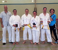 Gruppenfoto: Kyu-Prüfungen Erwachsene, Karate-Dojo Montabaur, Juni 2018