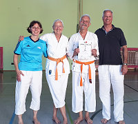 Gruppenfoto: Kyu-Prüfungen Erwachsene, Karate-Dojo Montabaur, Juni 2019