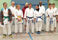 Gruppenfoto: Kyu-Prüfungen Erwachsene, Karate-Dojo Montabaur, November 2021